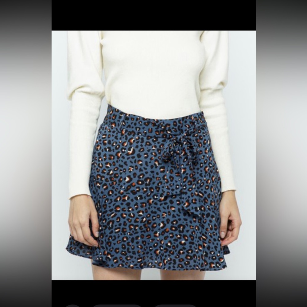 &Merci Navy\Camel/Cream leopard Tie Front Skirt💙🐅NWT